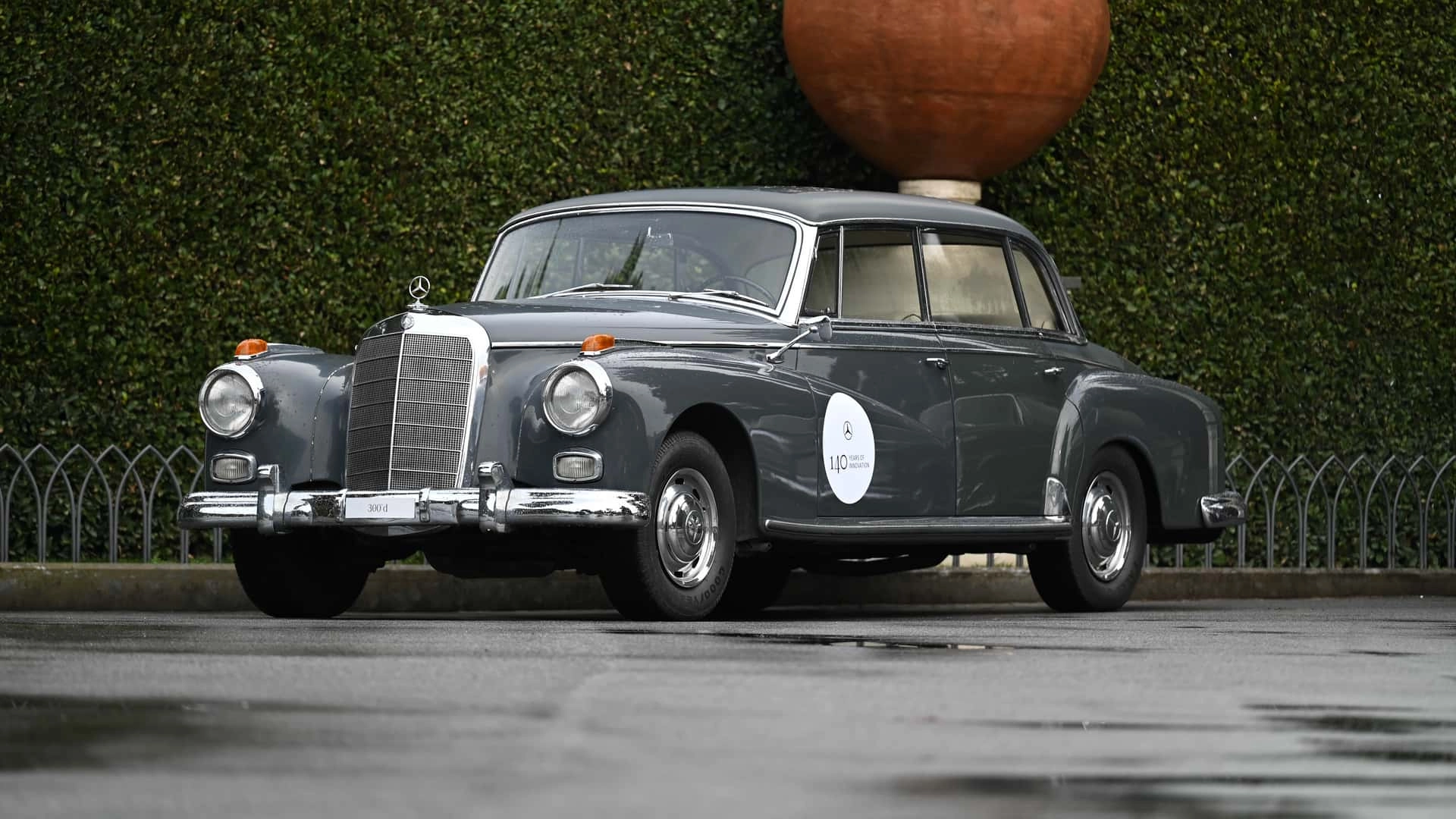 Mercedes celebra 140 anni a roma con una parata (7)